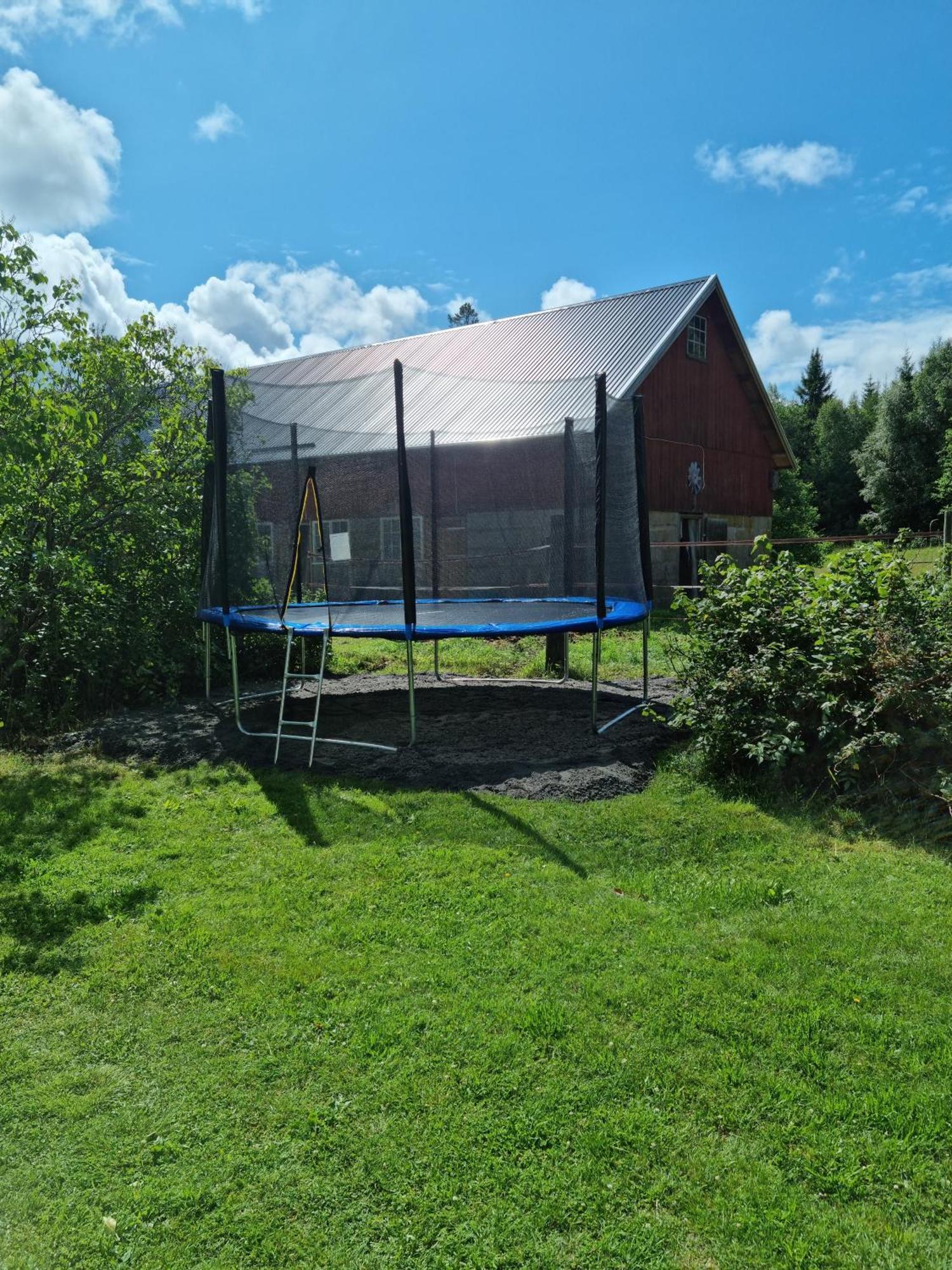 Charmigt Hus Pa Landet Naera Till Bad Strömstad Exterior foto